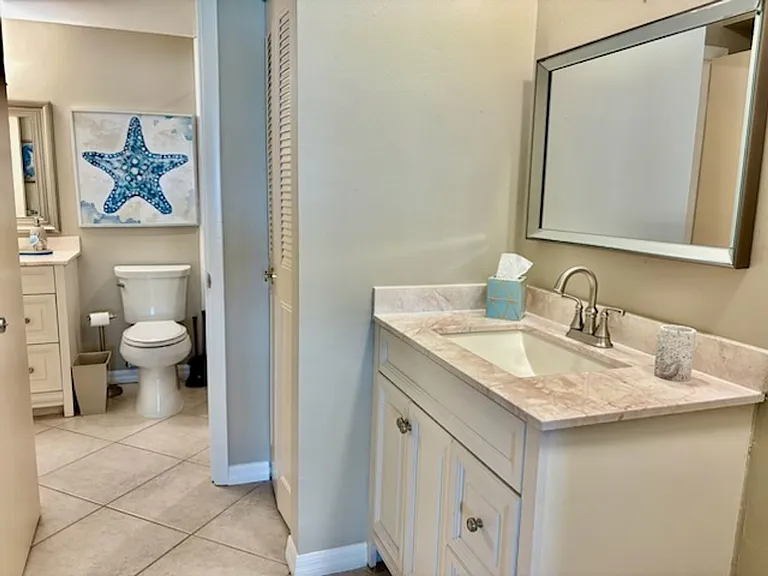 60 Pelican St W #106 — Photo 14