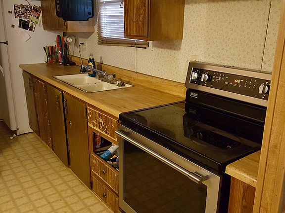 4th image of 2215 S Espina St #12