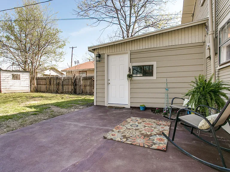 2921 Livingston Ave — Photo 16