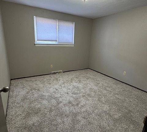 5th image of 805 W Pine Hill Ln #11389572
