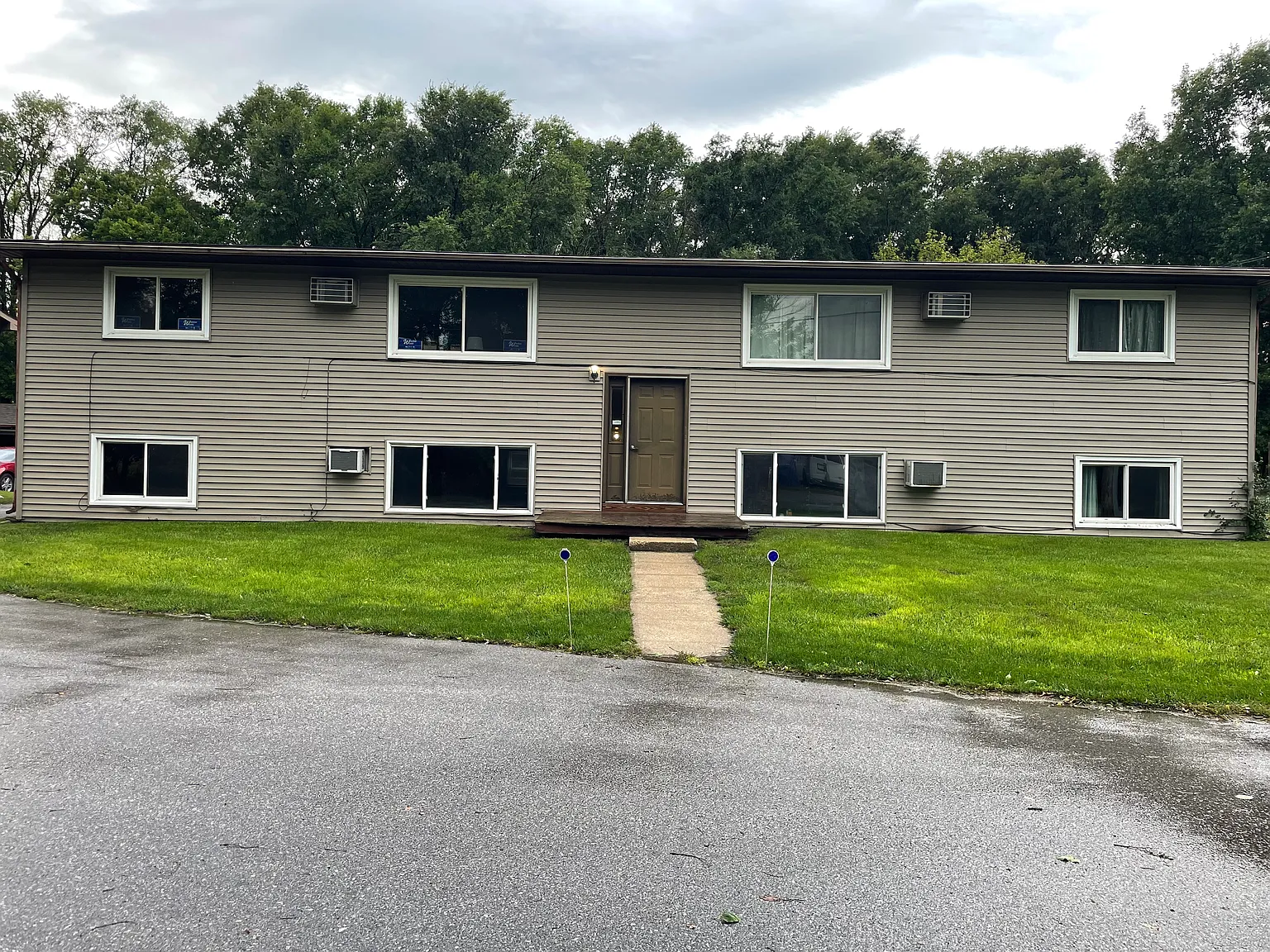 2 bed, $725 — Photo 1