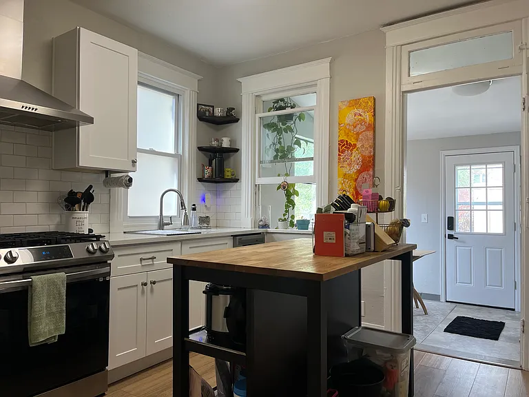 439 N Emerson St — Photo 17
