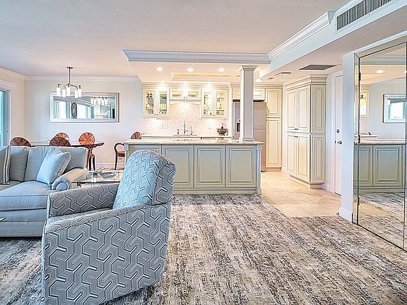 3rd image of 3420 Gulf Shore Blvd N APT 52