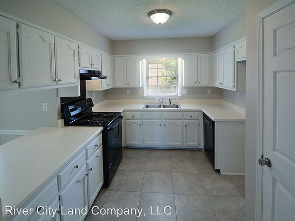 4th image of 4532 Tracy Lynn Dr