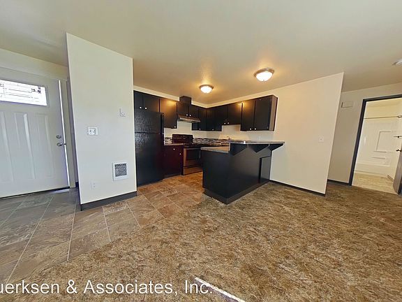 5th image of 1969 NW Grant Ave APT 3