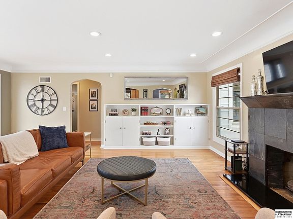 5th image of 459 N 61st St
