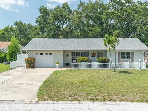 10939 103rd Ave, Seminole, FL 33778