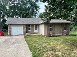609 Daniel Ln, Willard, MO 65781