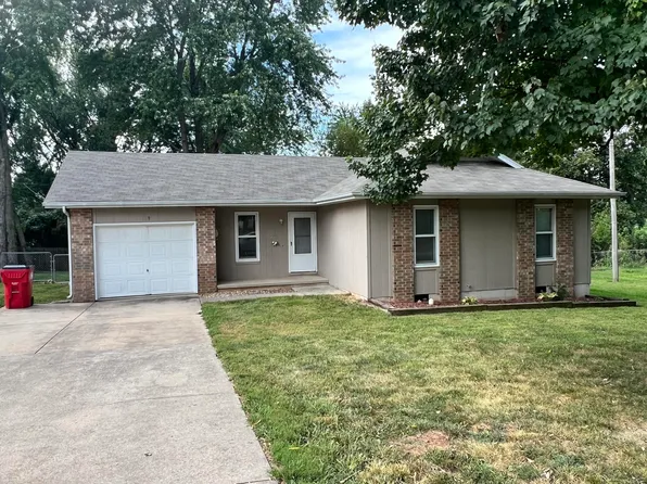 609 Daniel Lane, Willard, MO 65781