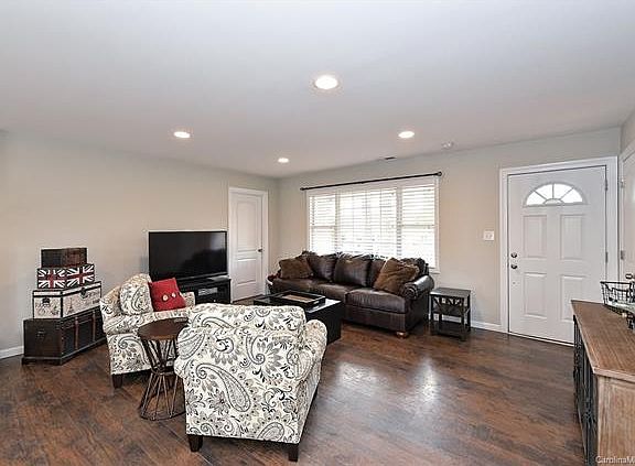 5th image of 2301 Kimway Dr