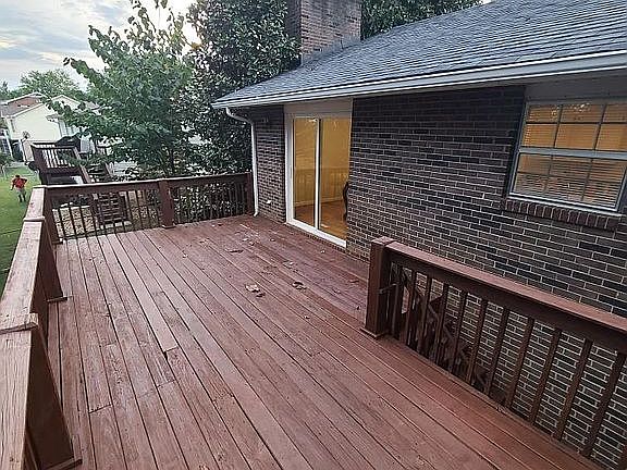 3rd image of 651 Crestview Cir
