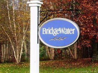 50 Stockbridge Dr, Avon, CT 06001