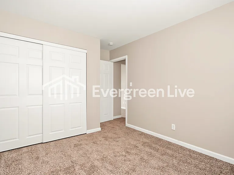 3685 Shoreline Dr — Photo 10
