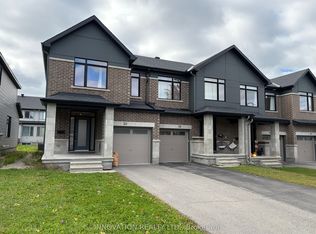 30 Brixton Way, Ottawa, ON K2S 2P1