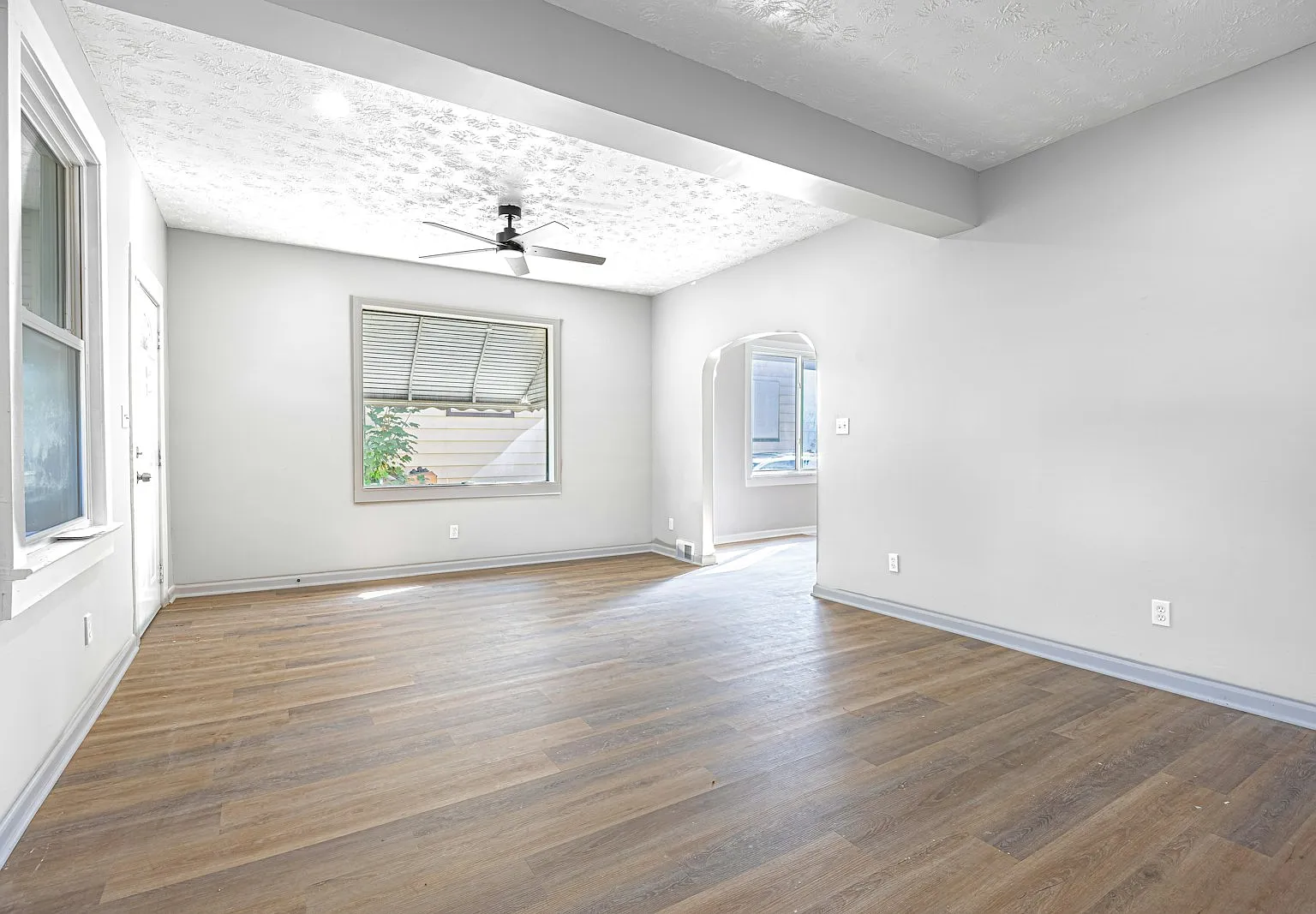 3240 West 56th Street — Photo 3