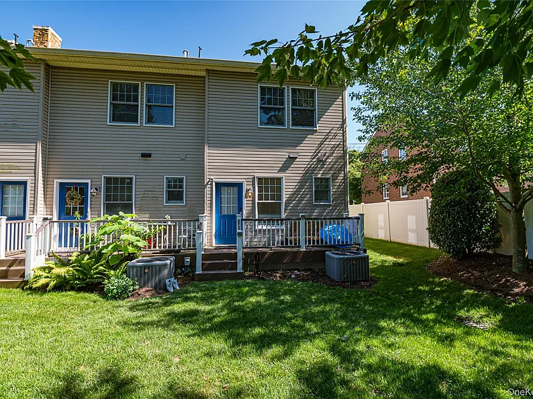 7 Nathan Hale Dr #A — Photo 18