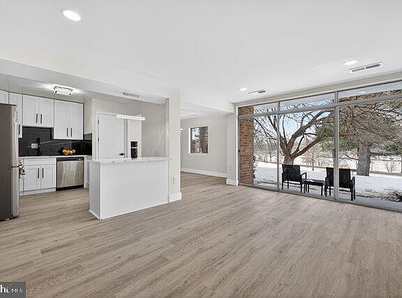 4th image of 18611 Walkers Choice Rd #18611