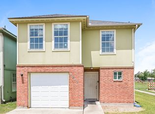 4902 N Cancun Dr, Houston, TX 77045