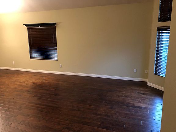 2nd image of 41642 Zinfandel Ave
