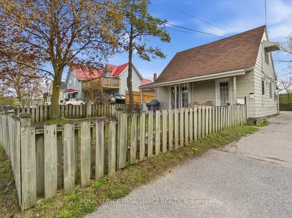 61 Delaney St, Quinte West, ON K8V 4L7
