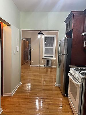5th image of 3015 45th St APT 3