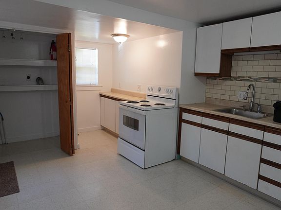 2nd image of 11 Louis St