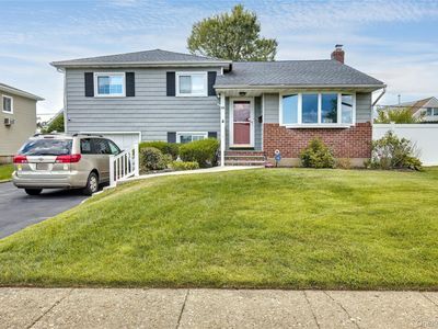 106 Cornell Lane, Hicksville, NY, 11801