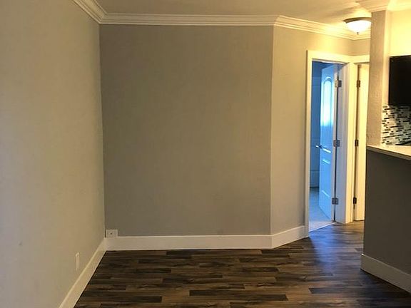 4th image of 3670 Peacock Ct APT 31