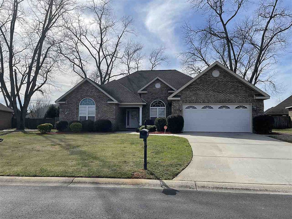 1st image of 214 Cheshire Dr