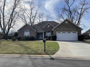 214 Cheshire Dr, Warner Robins, GA 31088