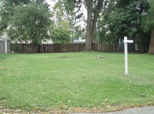 1145 Cresthaven Dr, Howell, MI 48843