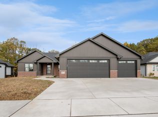 3275 Evening Star Dr, Green Bay, WI 54311