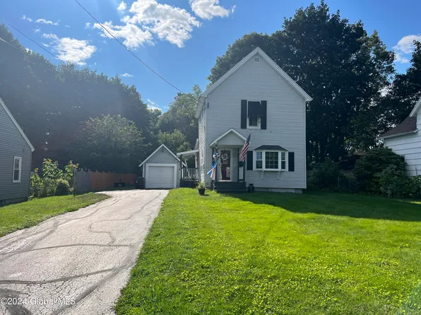 19 York Street, Gloversville, NY 12078