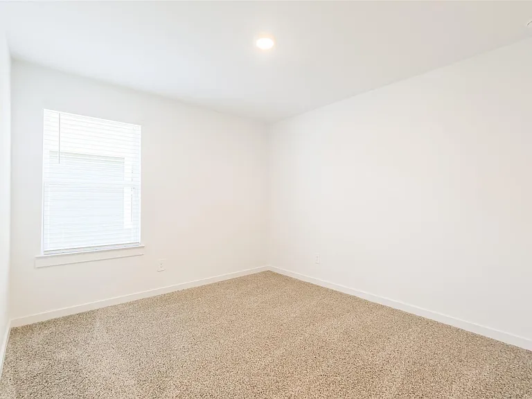 31718 Hallington Hill Ln — Photo 12