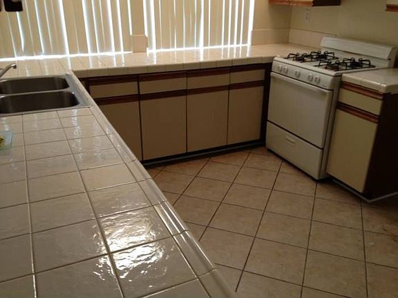 3rd image of 23713 Parkland Ave