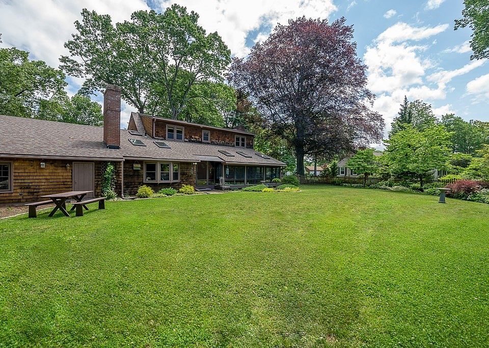 44 Llewellyn Dr, Westfield, MA 01085 Zillow