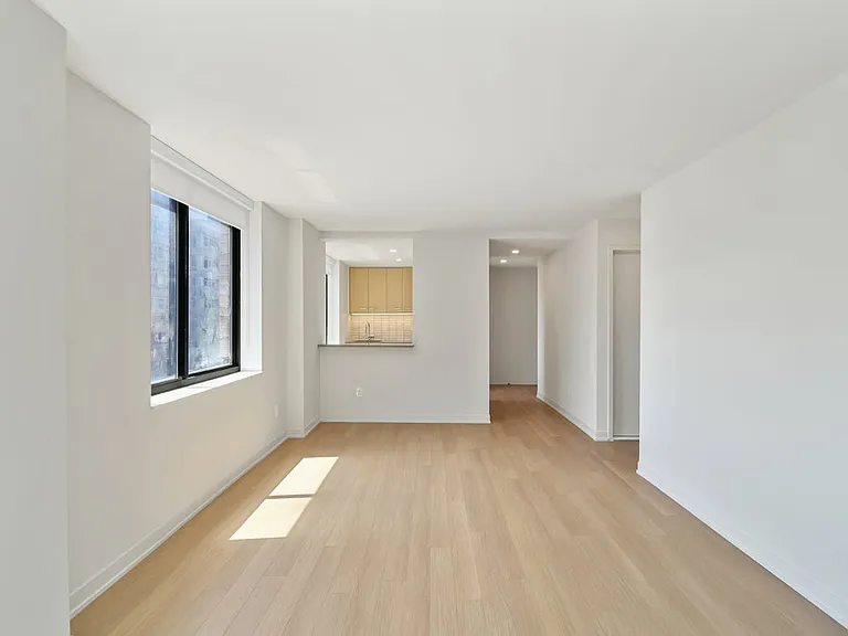 Columbus Pl #S12B — Photo 7