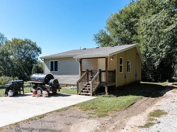 3002 N 121st Ter, Kansas City, KS 66109