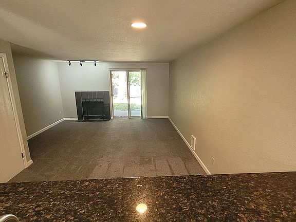 5th image of 220 Newport Way Nw # E-40