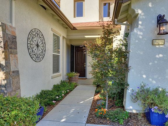 2nd image of 101 Mill Valley Cir N