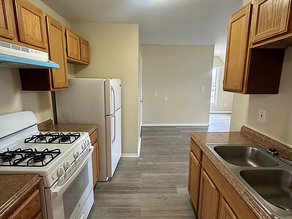 5th image of 265 Norton St APT 3
