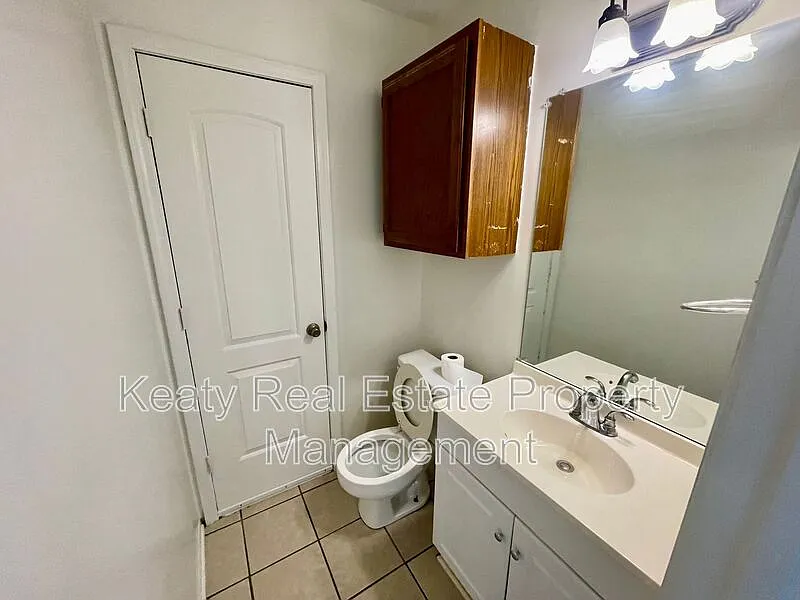 2 bed, 1.5 bath, 1000 sqft, $825 — Photo 4