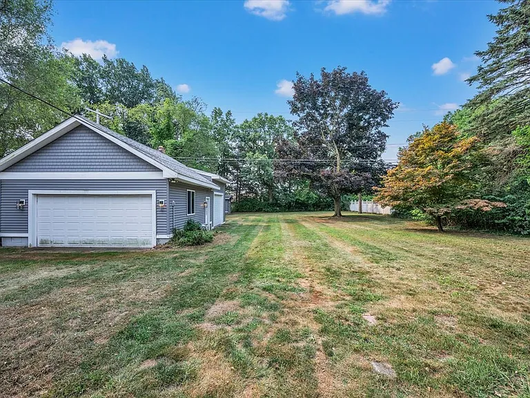 37721 Grantland St — Photo 32