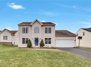 62 Hidden Pines Cir, Meriden, CT 06451