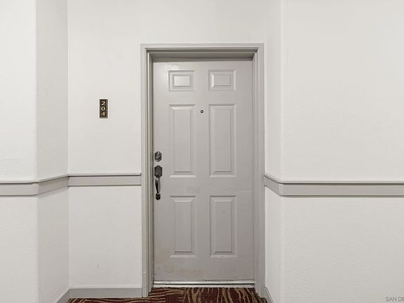 4th image of 9263 Regents Rd Unit B204