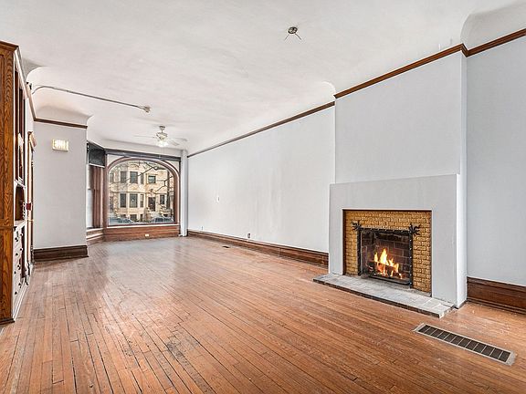 3rd image of 5114 S Dorchester Ave