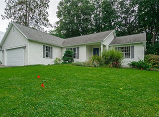 140 Casterbridge Ln, Baldwinsville, NY
