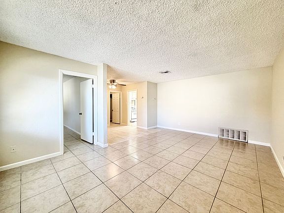 3rd image of 45828 Marshall St