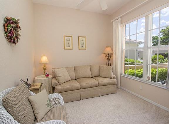 4th image of 1831 Leamington Ln