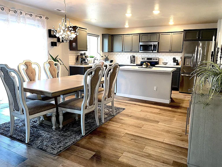 944 S Wavetrain Ave — Photo 11